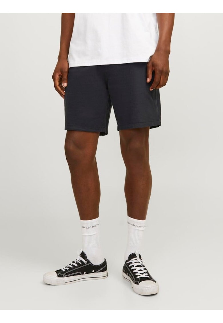 Pantaloni scurti chino cu croiala conica -