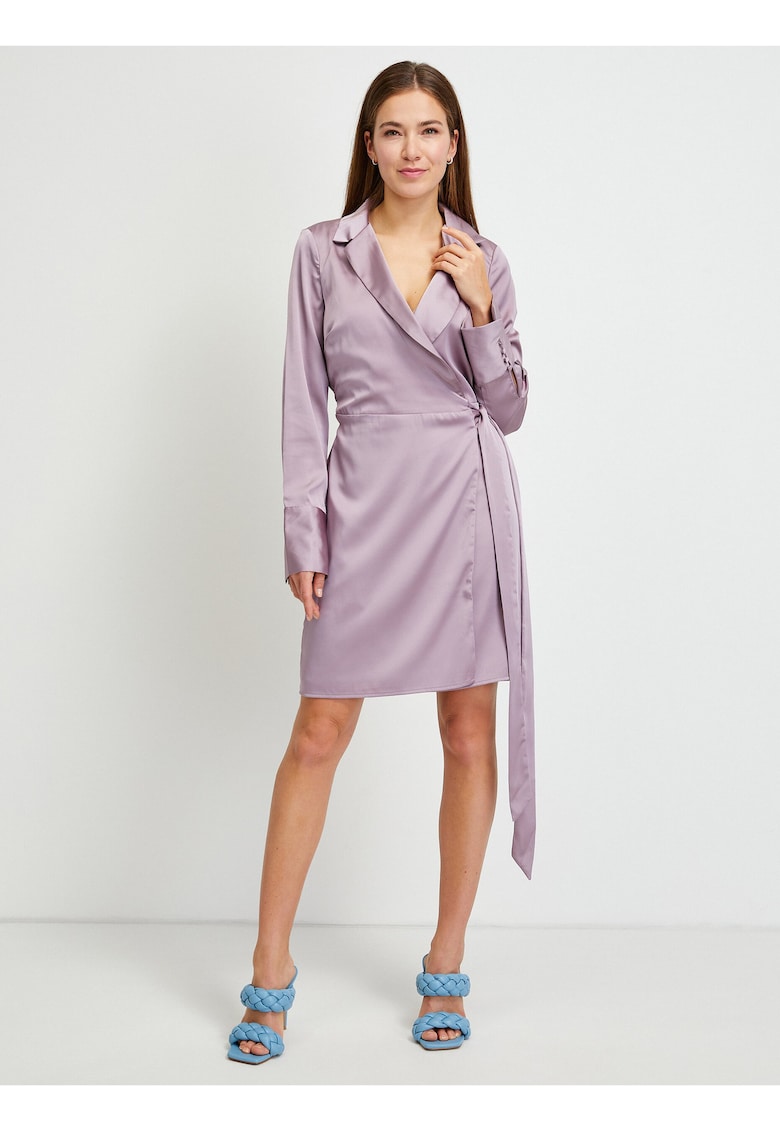 Rochie petrecuta din satin