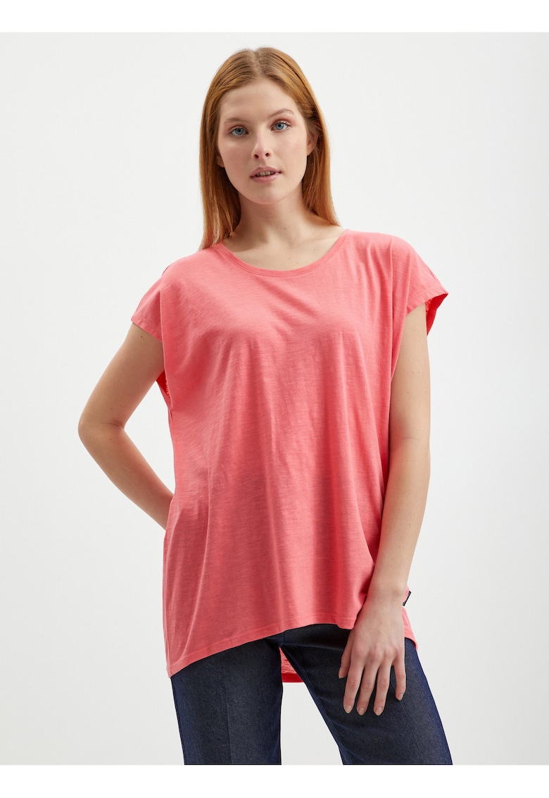 Tricou lejer cu terminatie rotunjita