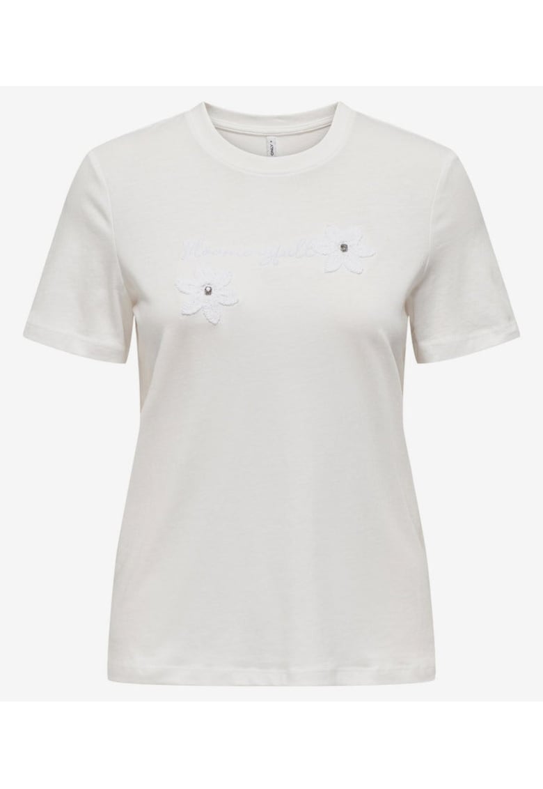 Tricou cu decoratii pe piept