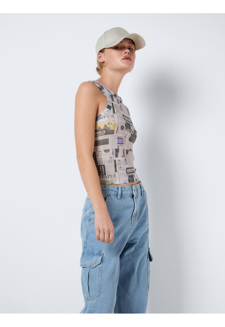 Maiou slim fit cu model de ziar