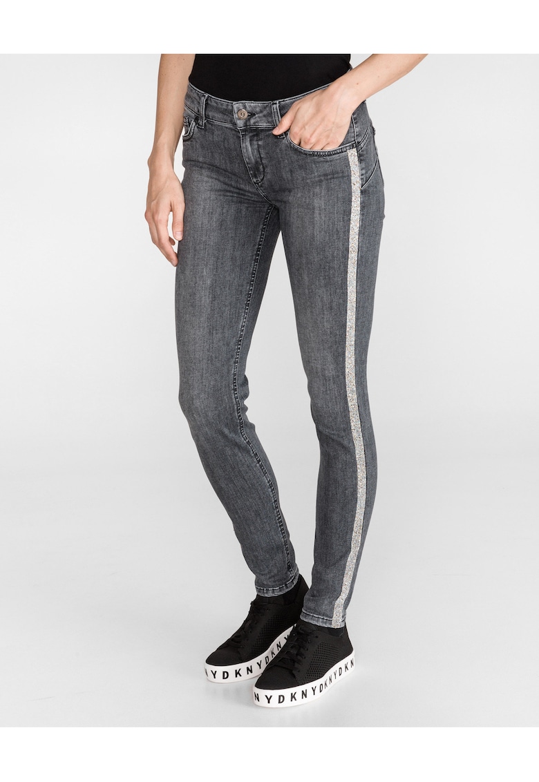 Blugi skinny cu insertii stralucitoare -