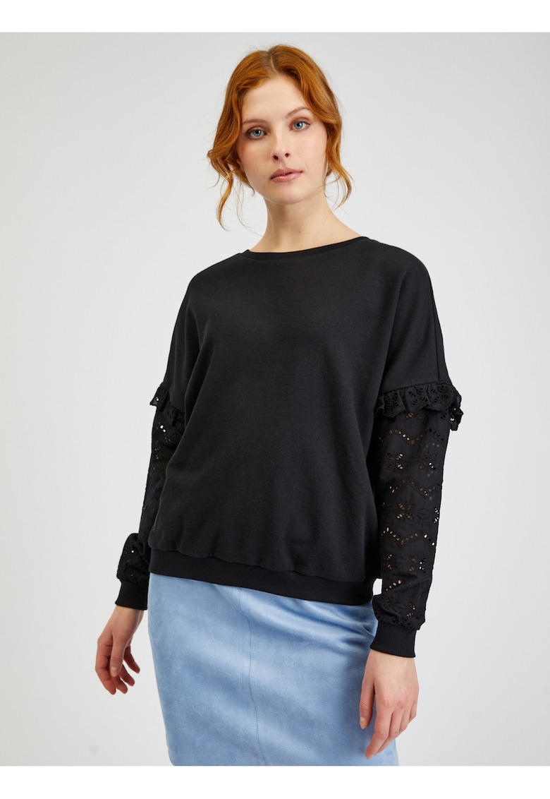 Pulover cu broderie pe maneca