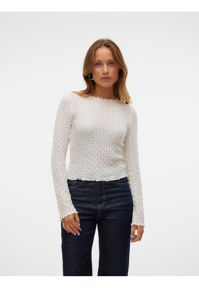 Bluza cu perforatii decorative