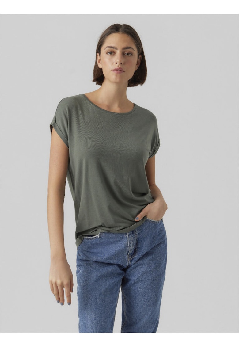 Tricou uni cu decolteu la baza gatului