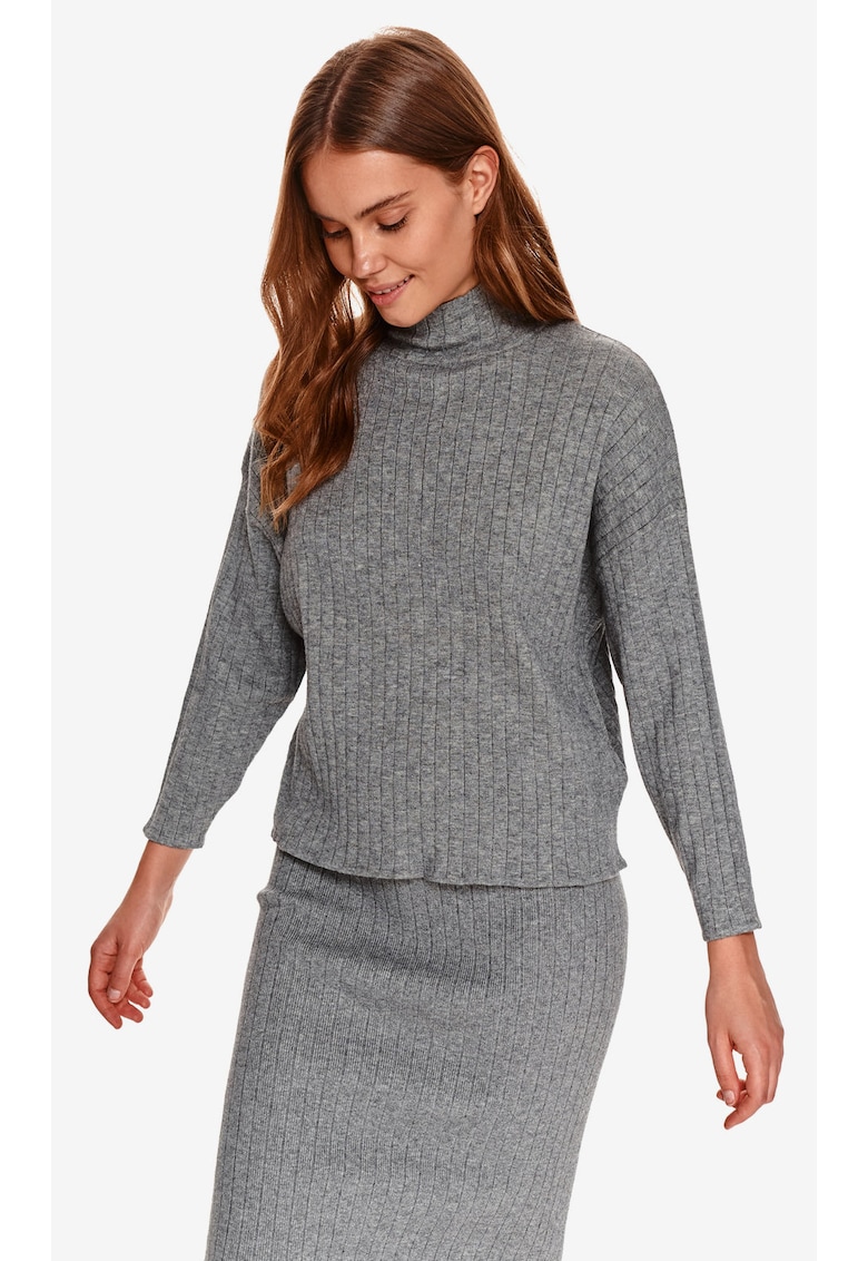 Pulover cu striatii si model uni