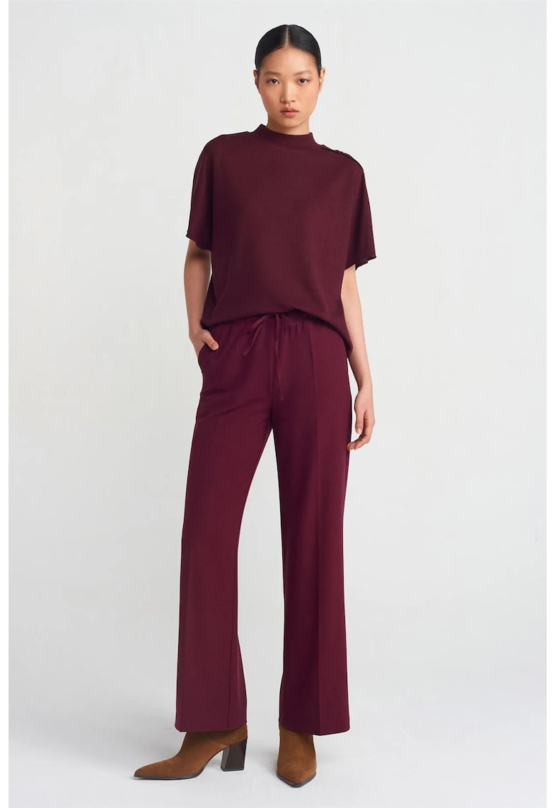 Pantaloni dama - model cu picior larg - culoare rosu burgundy - material crep
