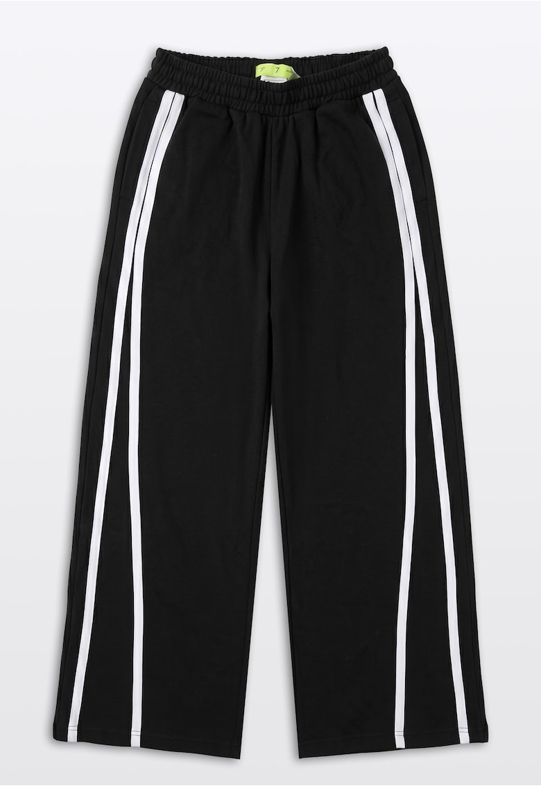 Pantaloni cu croiala ampla si cu dungi contrastante