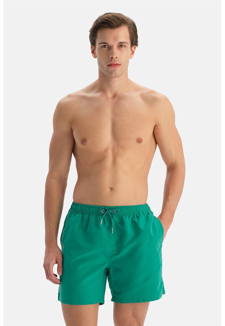Pantaloni scurti cu buzunare laterale - Verde smarald