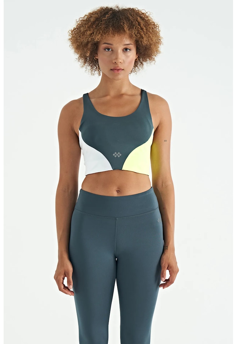 Top sport scurt multicolor - material elastic - croiala stransa - pentru femei