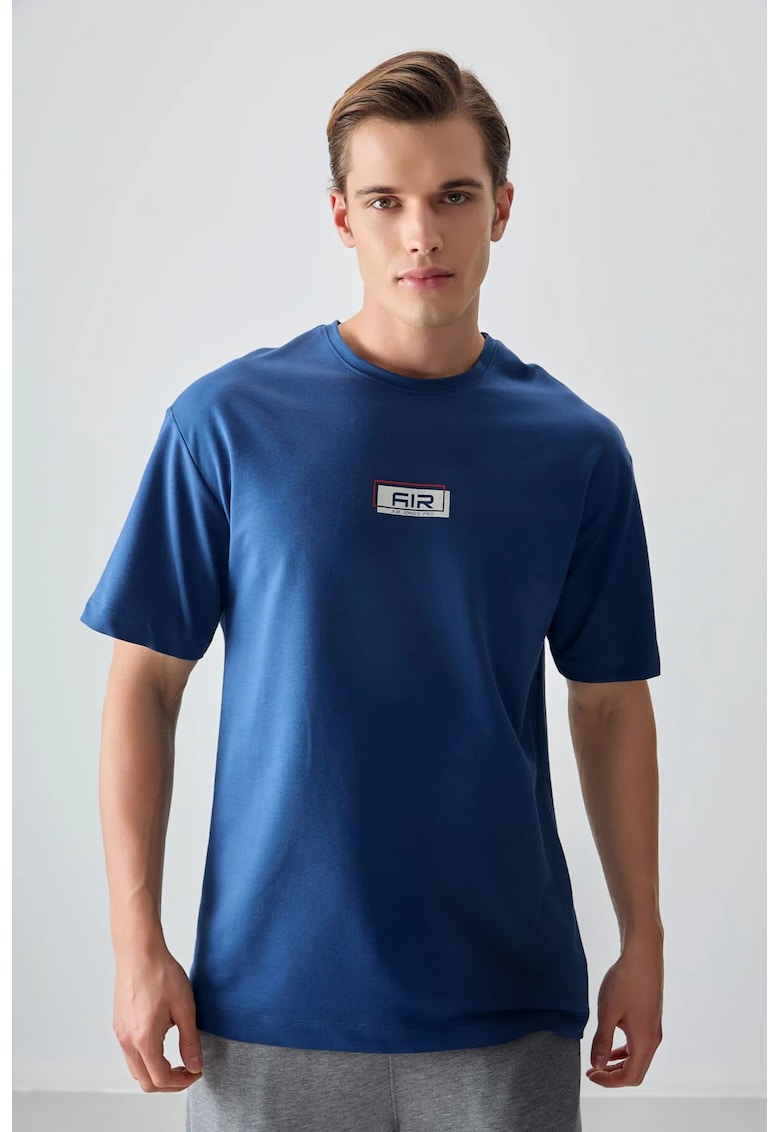 Tricouri barbati - Tricou Oversized cu Logo - Albastru Moroccan - fabricat din material de calitate