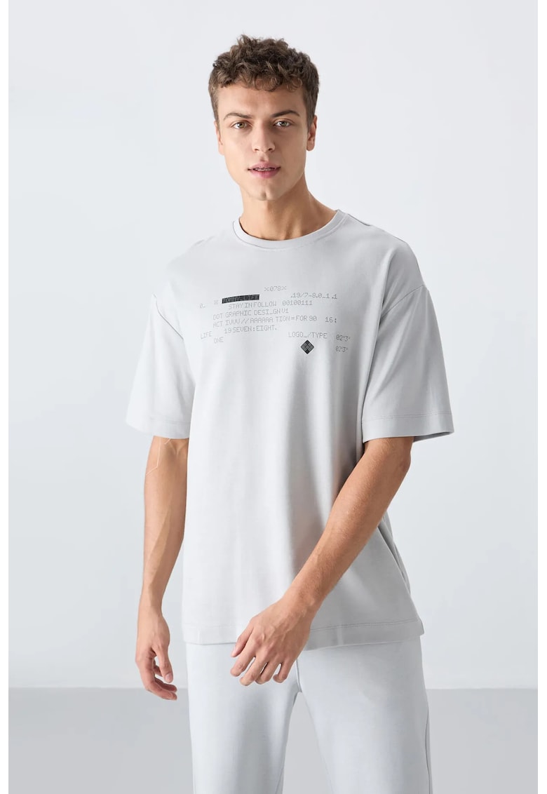 Tricou supradimensionat - gri deschis - bumbac si poliester - imprimeu pe spate
