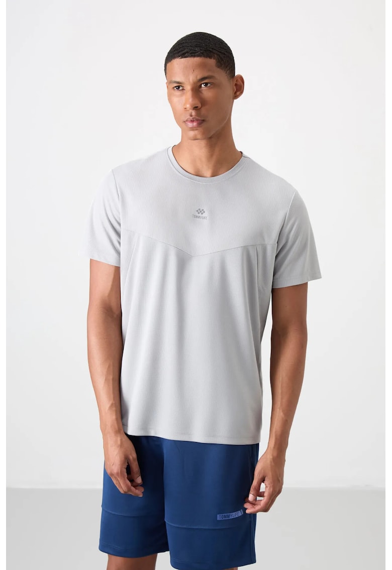 Tricou barbati - guler rotund - gri deschis - poliester - croiala regular