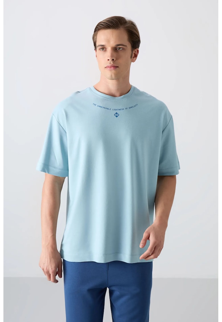 Tricou supradimensionat - imprimeu pe spate - albastru deschis - bumbac cu poliester si lycra