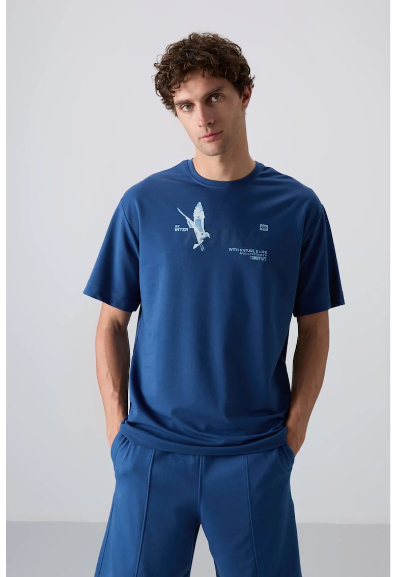 Tricou supradimensionat cu guler rotund - imprimeu - Albastru Moroccan - barbati