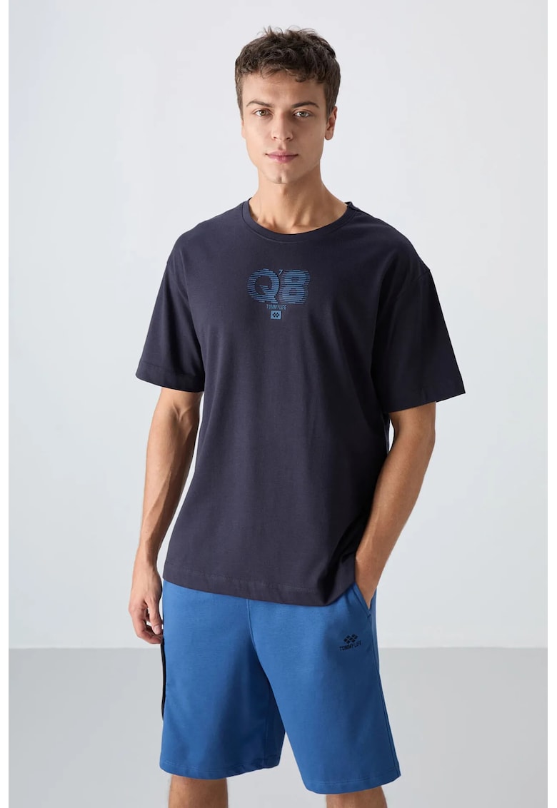 Tricou supradimensionat - cu guler rotund - imprimeu logo - Albastru Marin - Bumbac si Poliester