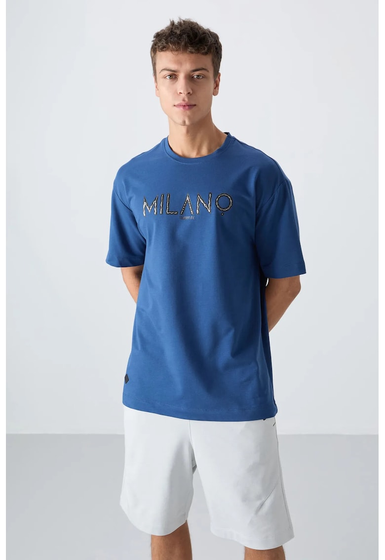 Tricou supradimensionat cu guler rotund - imprimeu Albastru Moroccan - barbati