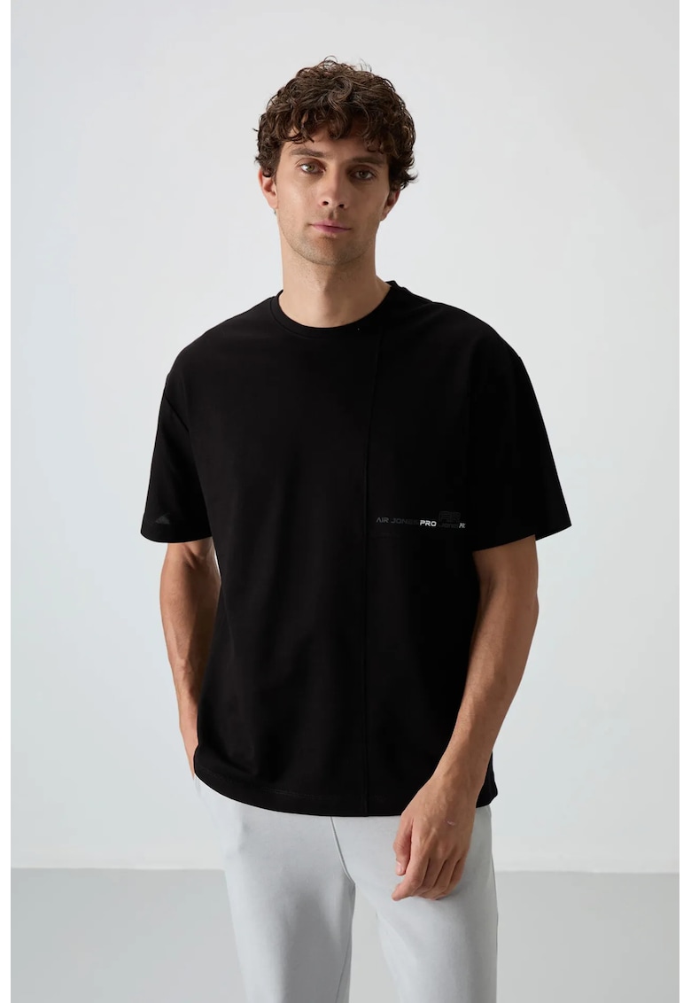 Tricou barbati - supradimensionat - imprimeu pe spate - negru - bumbac si poliester