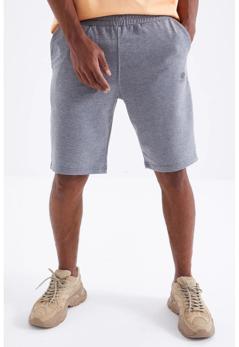 Pantaloni scurti - Barbati - Pantaloni scurti barbati TOMMY din jerseu cu snur in talie - Gri deschis -