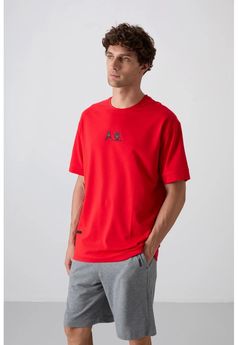 Tricou supradimensionat cu guler rotund - broderie - rosu - barbati