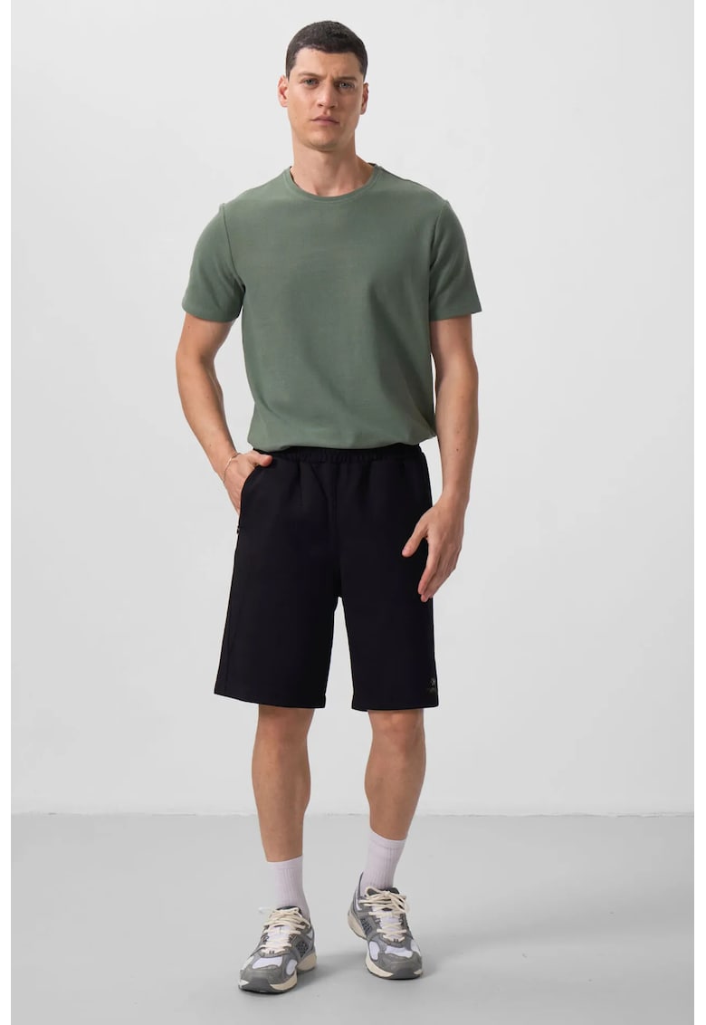 Pantaloni scurti - Barbati - TOMMY Pantaloni scurti supradimensionati din amestec de bumbac - Negru