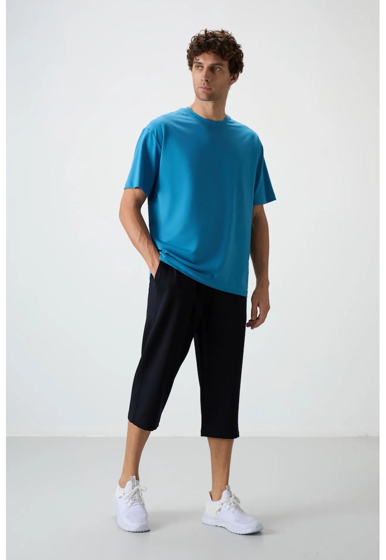 Pantaloni scurti - Barbati - Pantaloni scurti Capri TOMMY pentru barbati-cu talie medie si croiala larga - Bleumarin