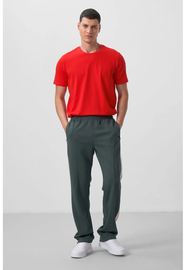 Pantaloni - Barbati - Pantaloni Palazzo TOMMY pentru Barbati cu Blocuri de Culoare - Multicolor -