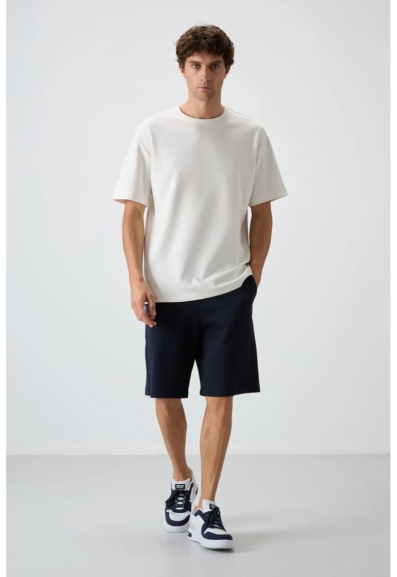 Set Trening Lifestyle Barbati - Tricou Supradimensionat si Pantaloni Scurti - Alb/Negru - Bumbac/Poliester