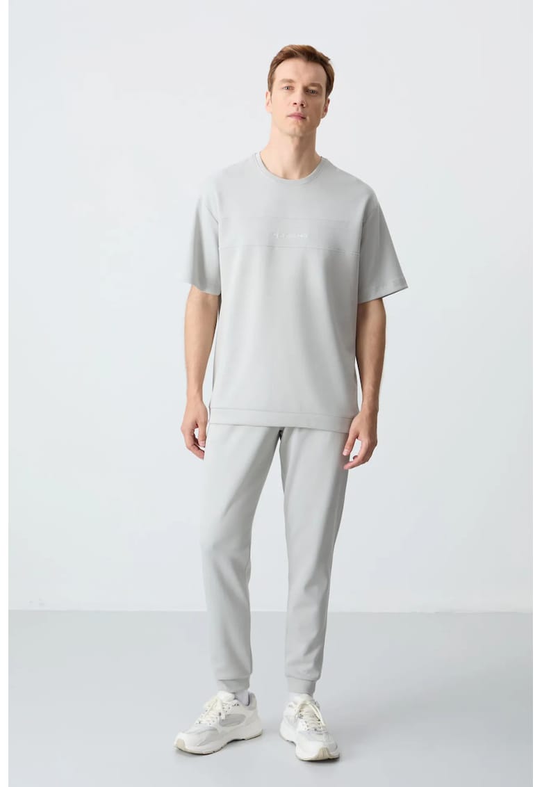 Set Trening Lifestyle Barbati - Tricou si Pantaloni Oversized - Gri deschis - Bumbac/Poliester