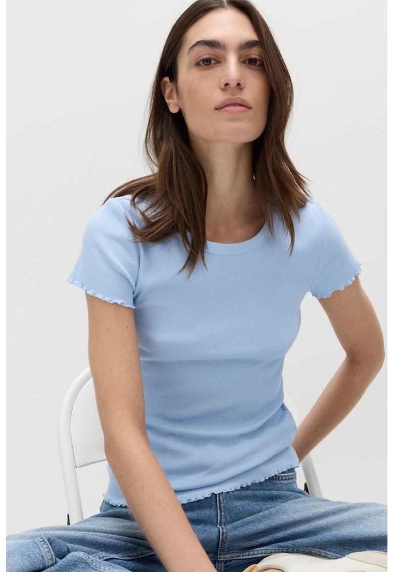 Tricou slim fit cu decolteu la baza gatului - Albastru deschis