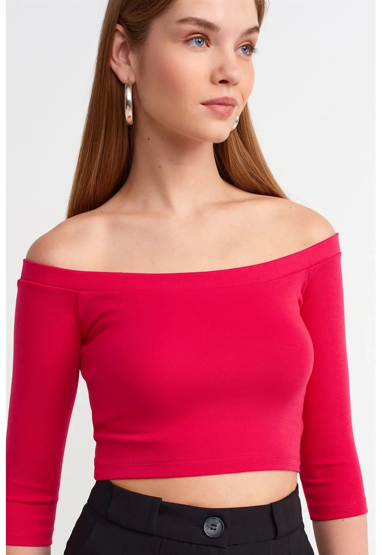 Bluza crop dama roz aprins - bumbac cu elastan - decolteu off-shoulder - maneci trei sferturi