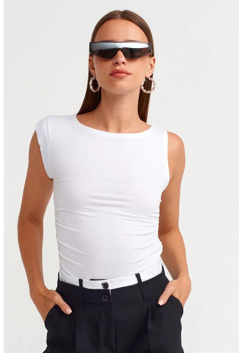 Bluza dama - fara maneci - croiala slim-fit - Alb - 92% viscoza - 8% elastan