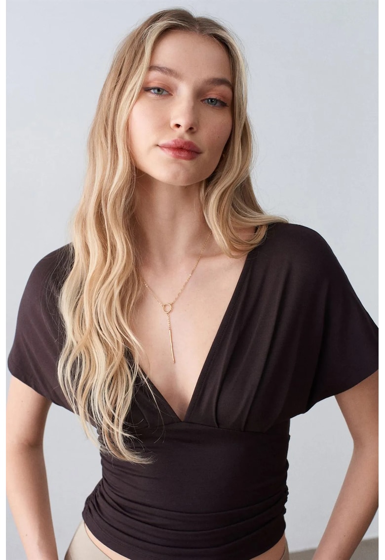 Bluza dama - Slim Fit - decolteu in V - detalii cu snur - maro - viscoza-elastan