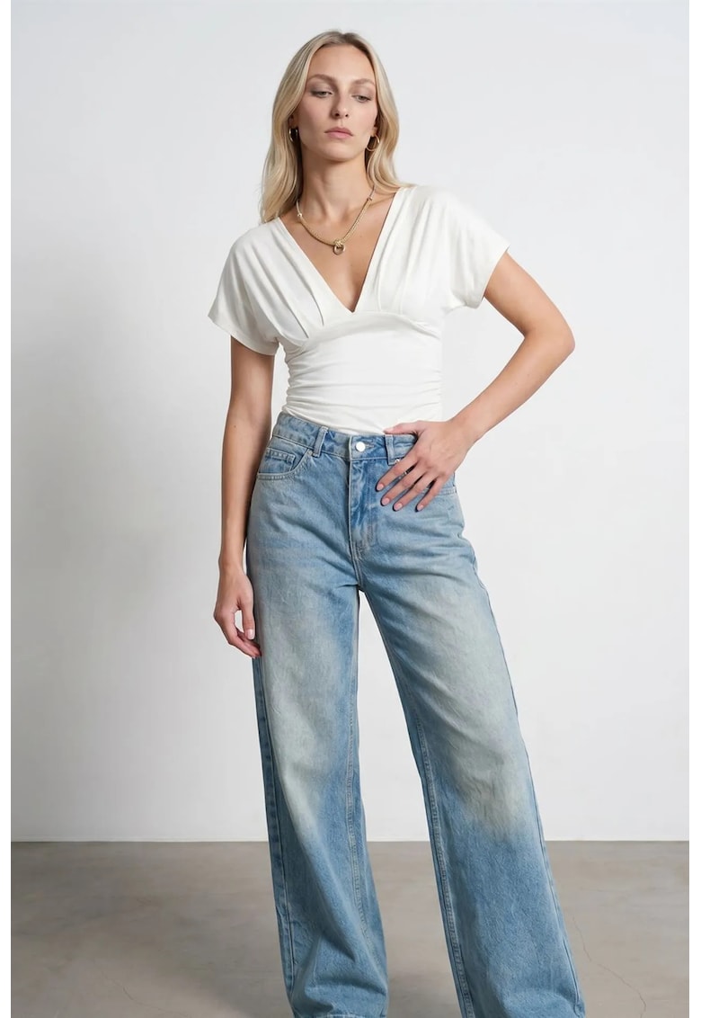 Bluza dama - Slim Fit - decolteu in V - alb prafuit - viscoza-elastan