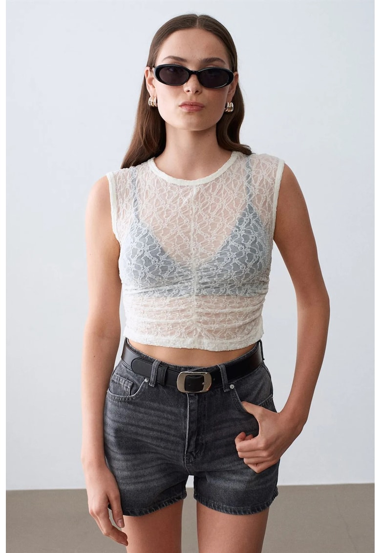 Bluza dama - fara maneci - slim fit - alb prafuit - tricotata cu dantela