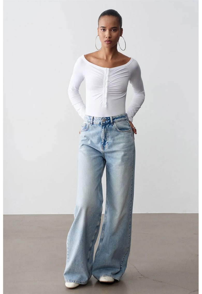 Bluza dama - body slim-fit - decolteu barcuta - alb - amestec bumbac-modal-elastan