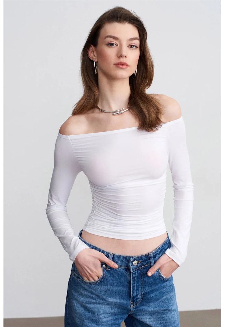 Bluza dama - slim - alb - tricot subtire - umeri goi