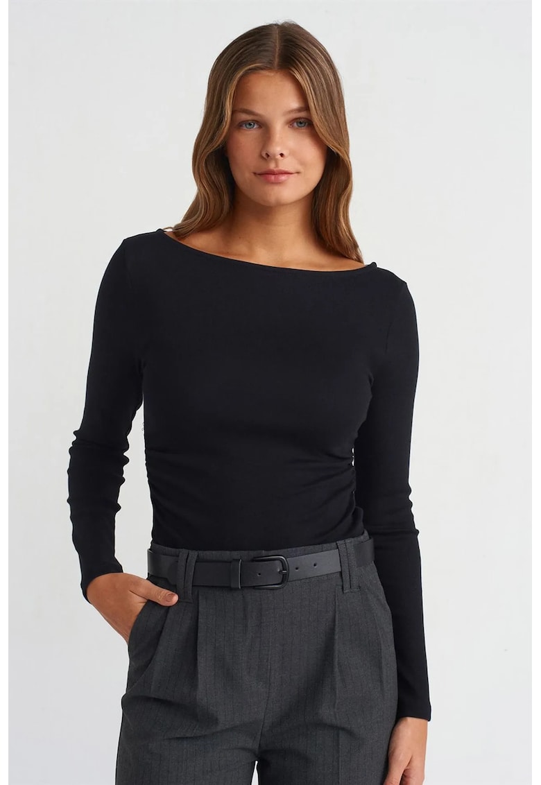 Bluza dama - Slim Fit cu guler barcuta - Negru