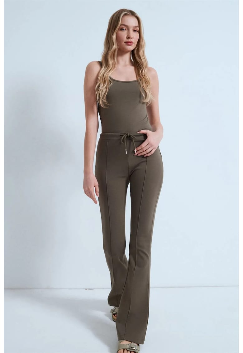 Pantaloni dama - evazati - talie medie - verde olive - cu elastan - Verde