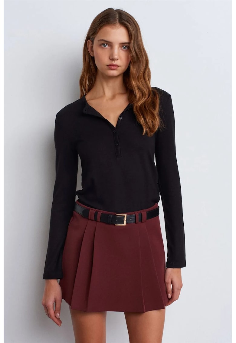 Bluza dama - slim fit - decolteu in V - negru - maneca lunga
