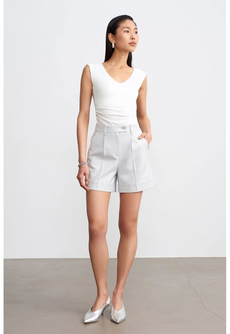 Pantaloni scurti dama - talie inalta - alb prafuit - tesuti -