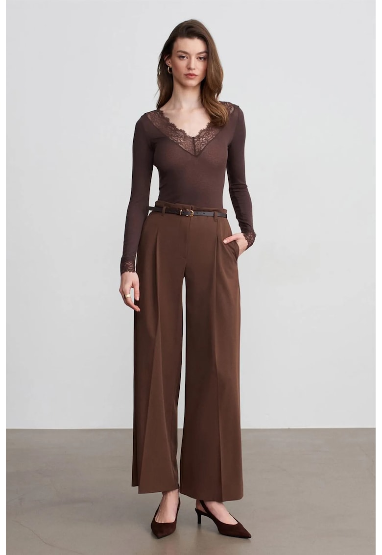 Pantaloni dama - croiala larga - cu curea - Maro Cafea - crep