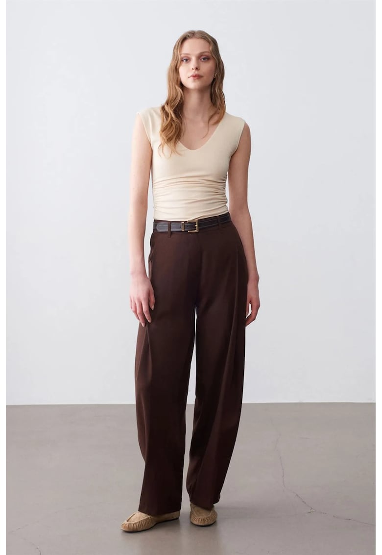 Pantaloni dama - cu pliuri - croiala larga - maro cafea - poliester