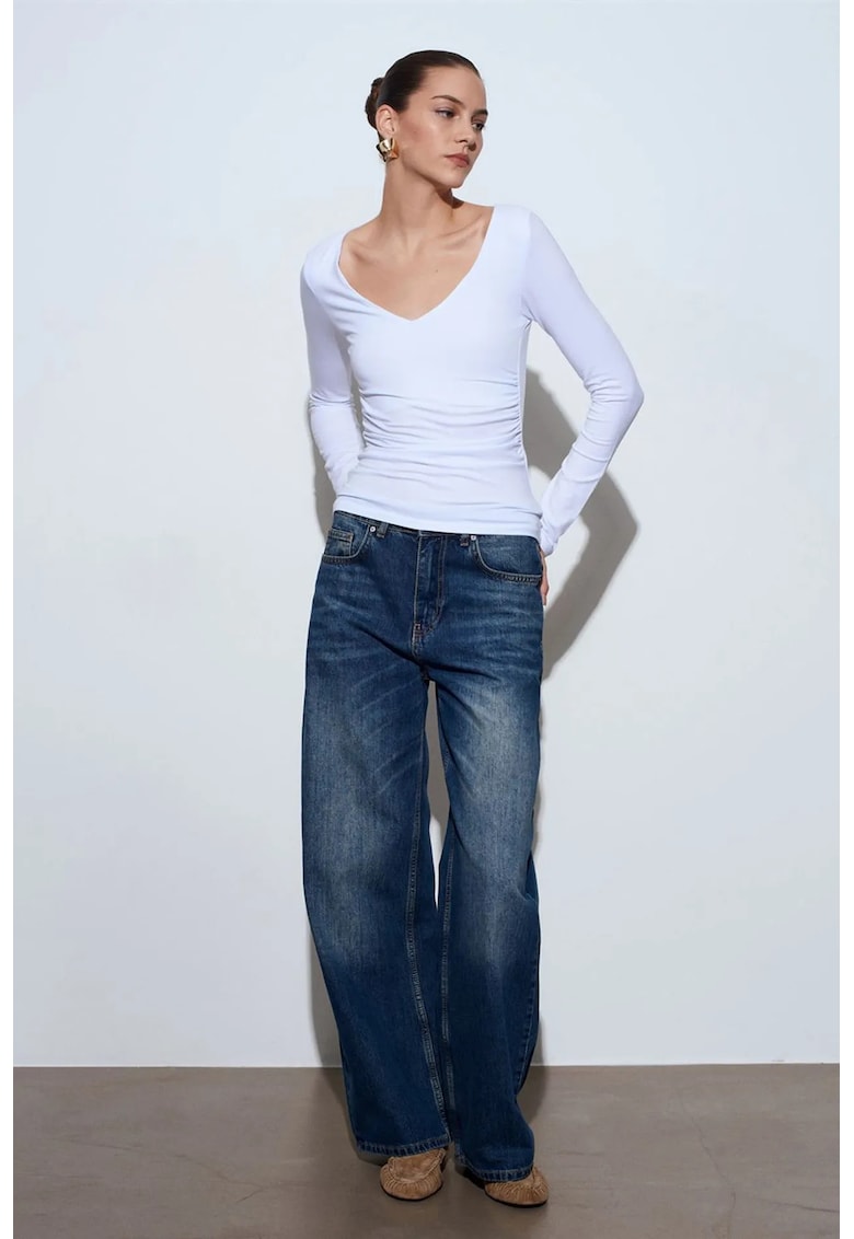 Bluza dama - slim fit - decolteu in V - alb - jerseu din bumbac - poliester si elastan