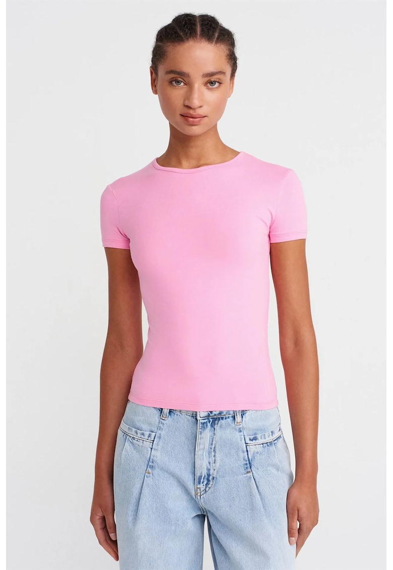 Tricou dama crop - slim fit - roz aprins - maneca scurta - elastic