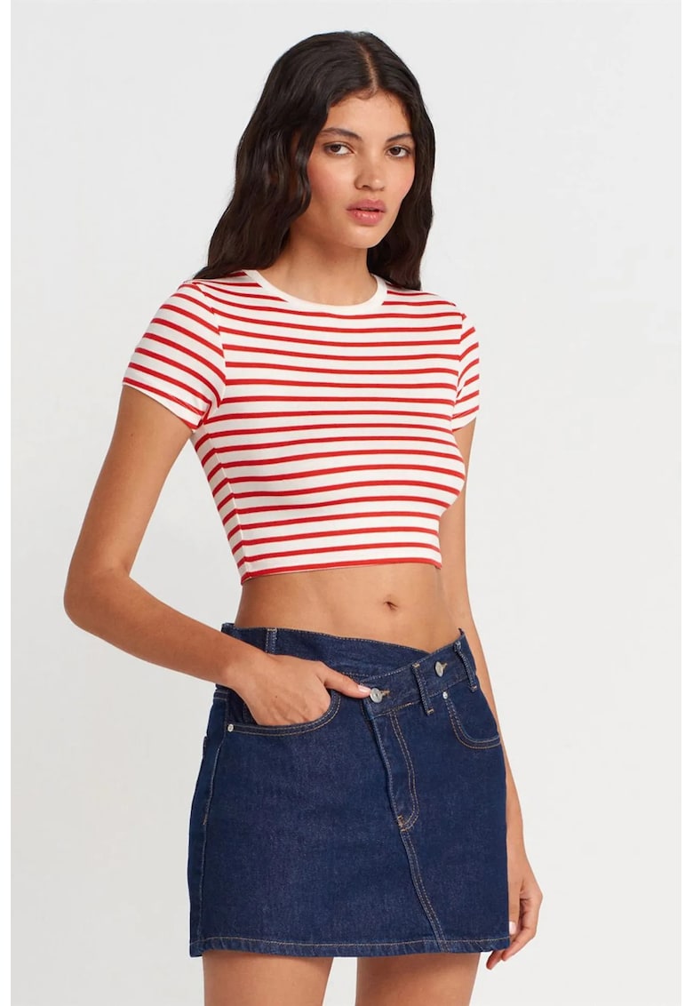 Bluza Crop Top cu dungi alb/rosu - tricot subtire - maneci scurte - pentru femei