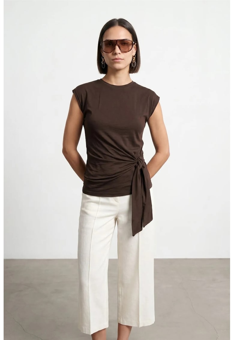 Tricou dama bumbac - fara maneci - detaliu cu snur - maro cafea