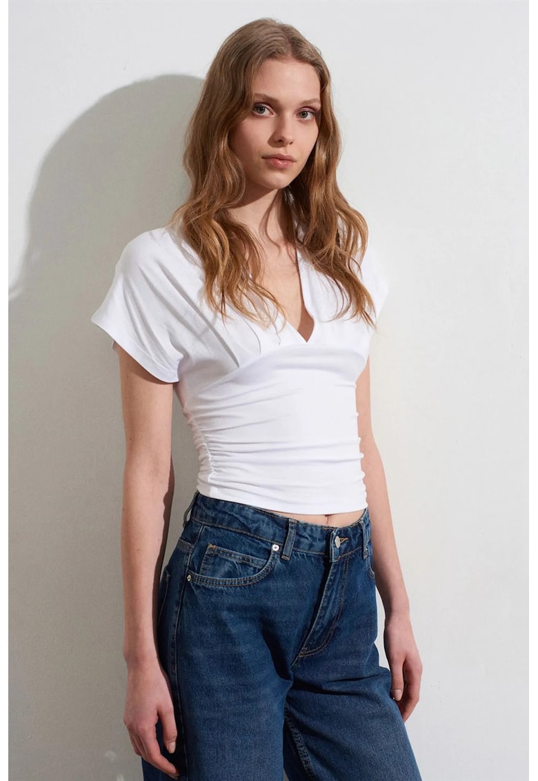Bluza dama - slim fit - decolteu in V - alb - viscoza-elastan