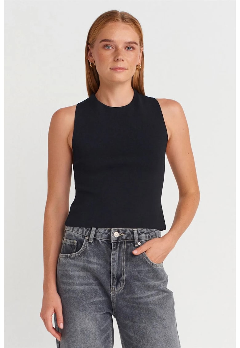 Bluza dama - tricotata fara maneci - negru - detaliu decupat - casual -