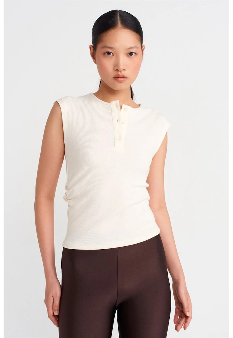 Bluza dama - bluza fara maneci - alb prafuit - casual - cu nasturi